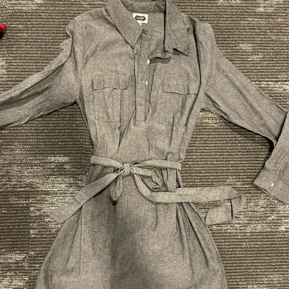 Belted Mud Pie dress. Size medium- gray
